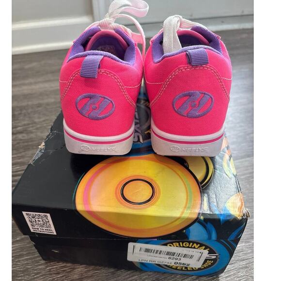 Heelys Pro 20 Sneaker In Pink Size 4 Youth - Picture 4 of 9